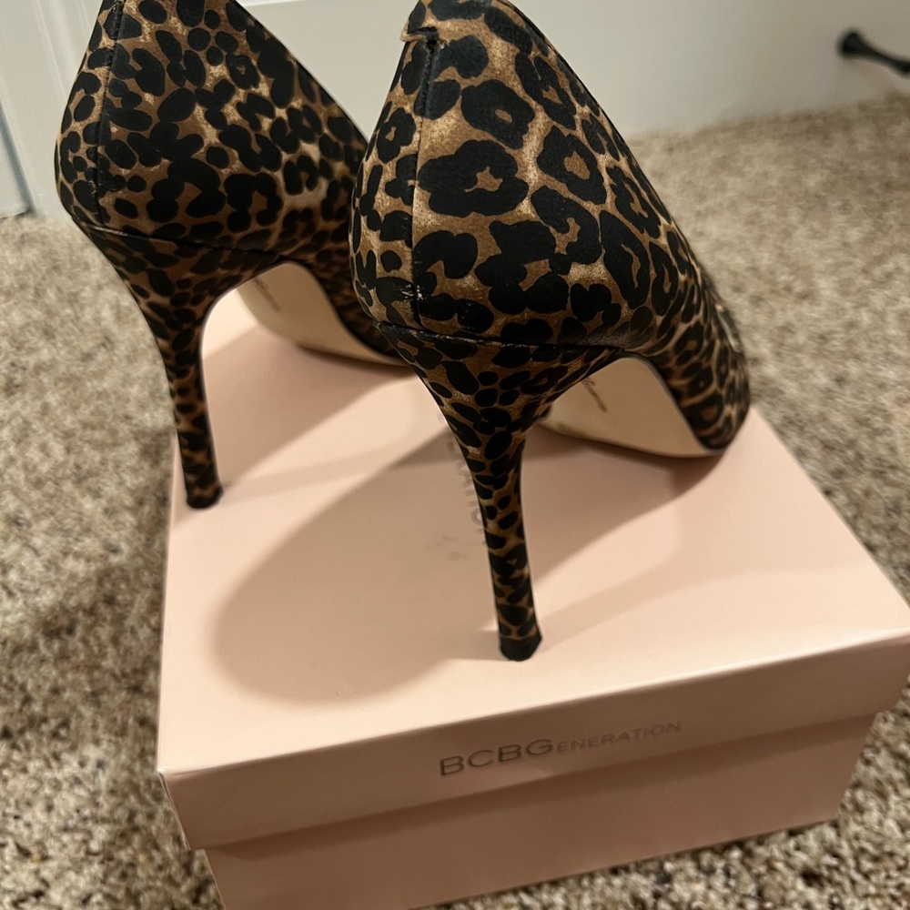 Bcbgeneration Pump - image 4